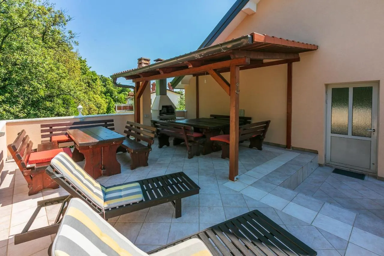 Apartments Ljiljana Supetarska Draga